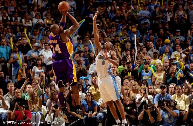 凯尔特人半场三分球表现不佳，命中率仅27.8%（凯尔特人半场外线失准，三分命中率仅27.8%）