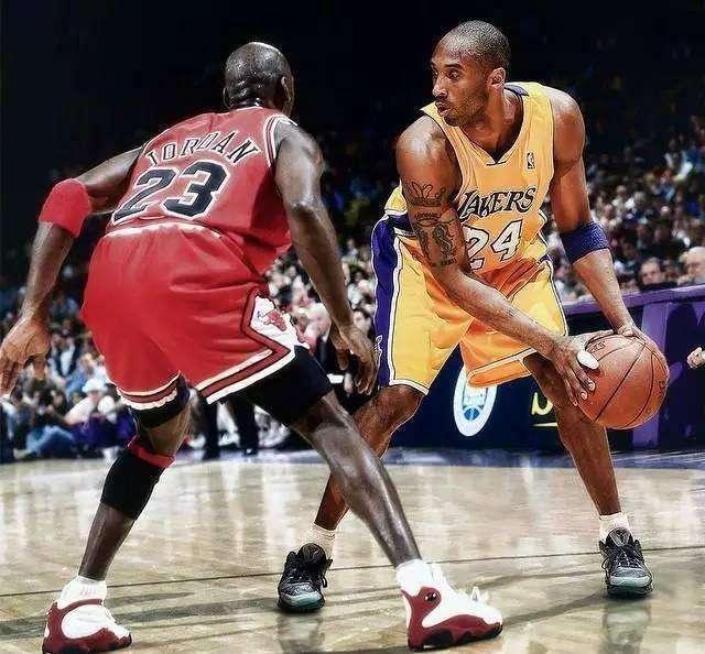 ATP总决赛第5日综述：阿卡3连胜锁定年终第一，德米纳尔赢球晋级（ATP年终总决赛第5日回顾：阿尔卡拉斯三连胜锁定年终第一，德米纳尔告捷晋级）