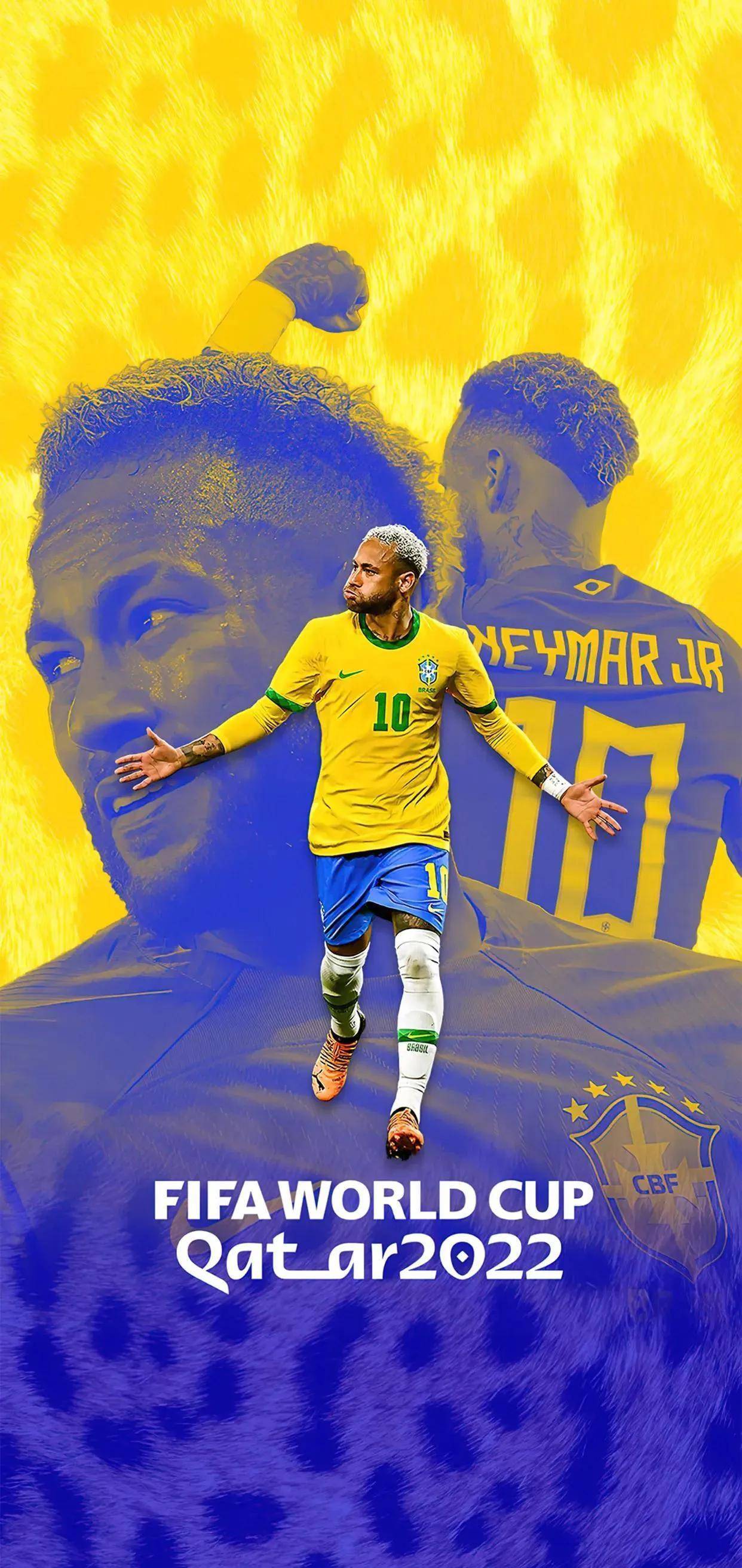 苏超冠军泰州队主教练莅临指导学校足球队员垫球运球技术！（苏超冠军泰州队主帅走进校园，亲授垫球与运球技巧）