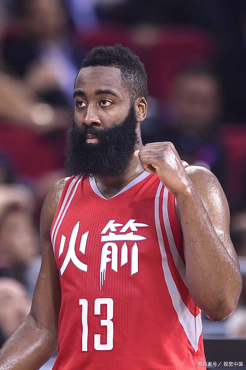 皇马官方：劳尔·阿森西奥因发烧临时退出本轮国王杯名单（皇马官宣：劳尔·阿森西奥发烧，暂时退出本轮国王杯大名单）