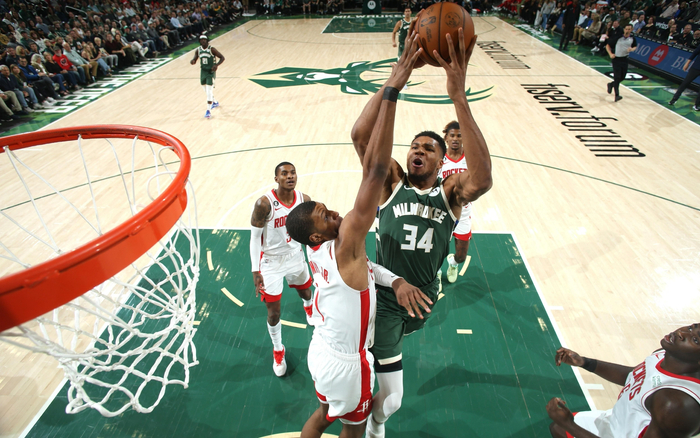 官方：53岁前英超金靴哈塞尔巴因克担任苏里南国家队助教（苏里南国家队官宣：53岁前英超金靴哈塞尔巴因克出任助理教练）