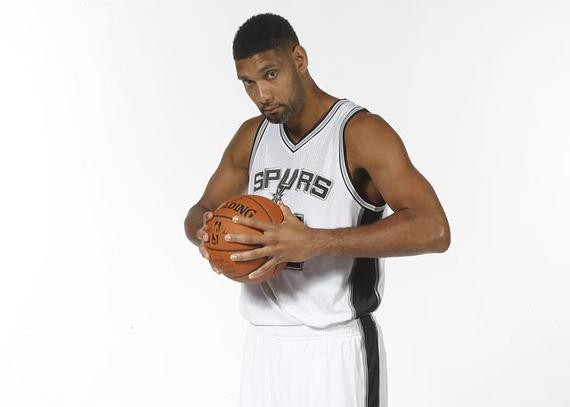 中国男子冰壶队米兰冬奥会资格赛5-2战胜菲律宾，豪取三连胜（米兰冬奥资格赛：中国男冰壶队5比2击败菲律宾，豪取三连胜）