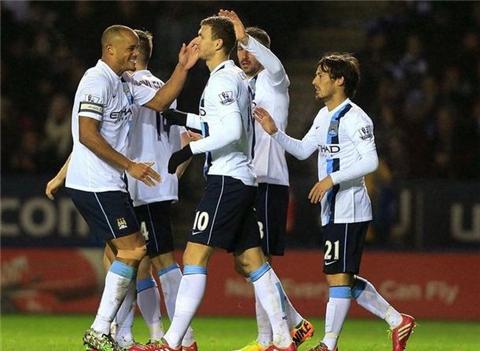 CBA球员最佳阵容提名：前三竞争激烈,（CBA最佳阵容提名揭晓：前三席位争夺白热化）