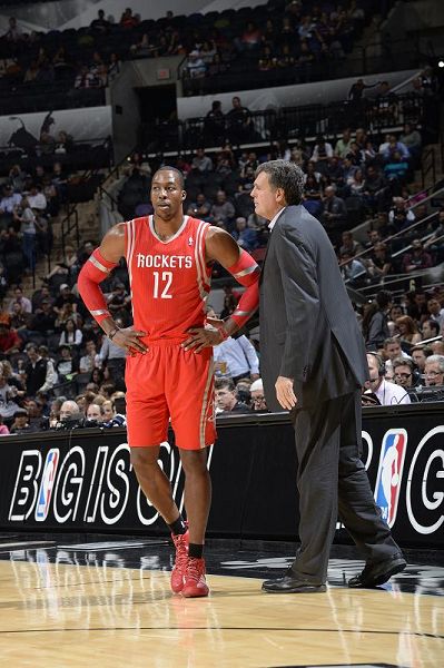 记者：多家豪门有意荷甲19岁中场斯密特，后者被标价2200万镑（多家豪门相中荷甲19岁中场斯密特，标价2200万英镑）