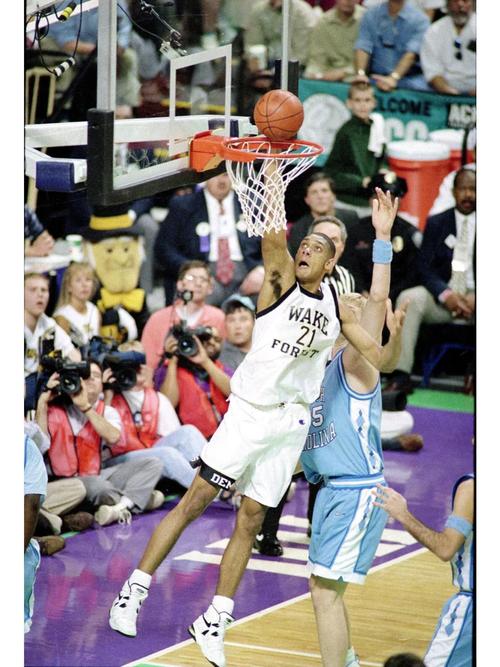 直接打爆了开拓者防线！活塞内线新星的统治力真是相当惊人？（活塞内线新星强势碾压开拓者防线，统治力爆表）